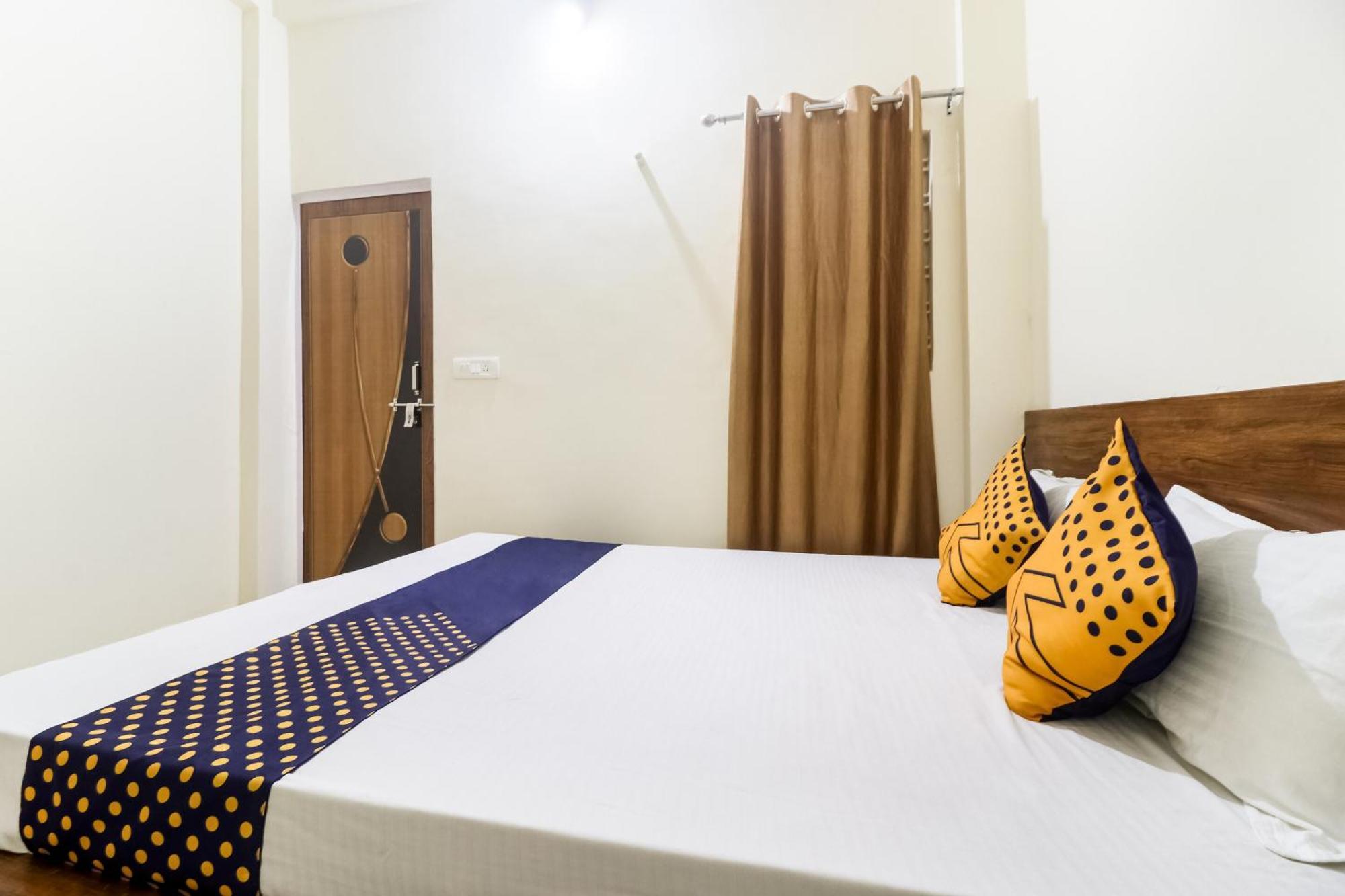 Oyo 40073 Yash Homestay Samarda Kaliasot Luaran gambar
